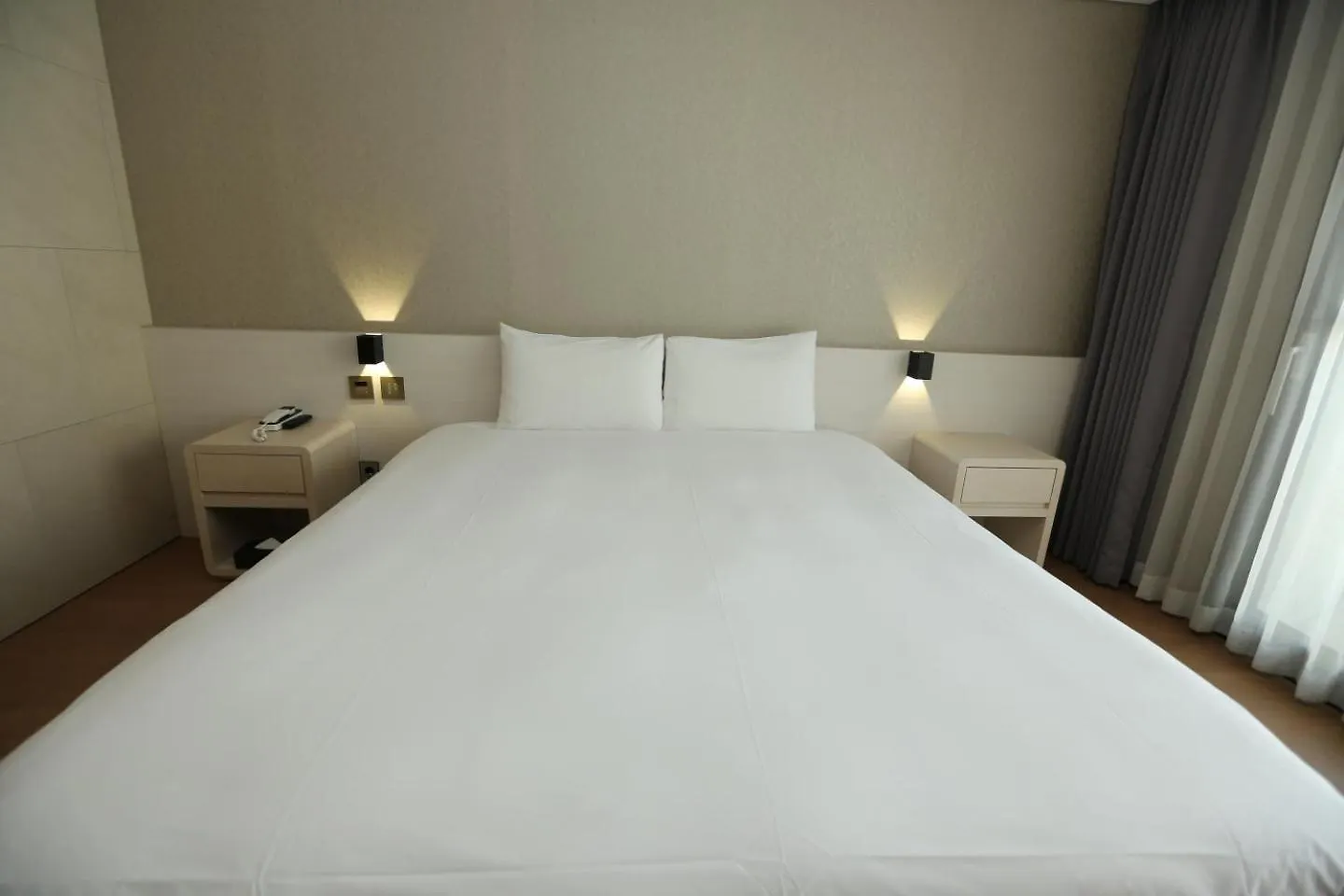 Hotel Air City Jeju 4*,  South Korea