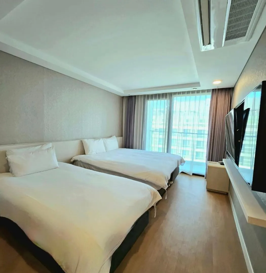 Hotel Air City Jeju 4*,