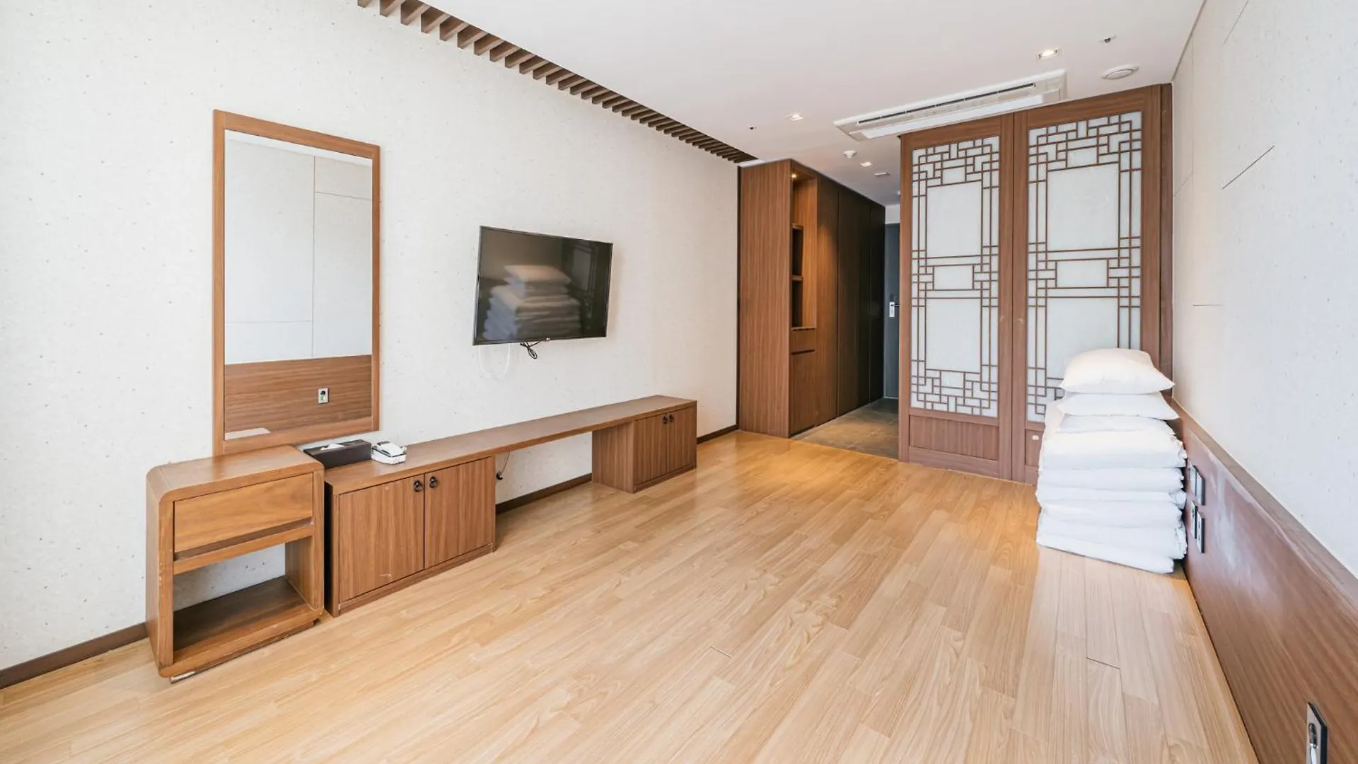 ****  Hotel Air City Jeju South Korea